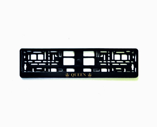 Juodas rėmelis numeriui su užrašu Queen