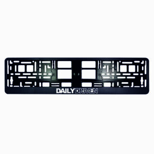 Karboninis rėmelis numeriui su užrašu daily driven 2